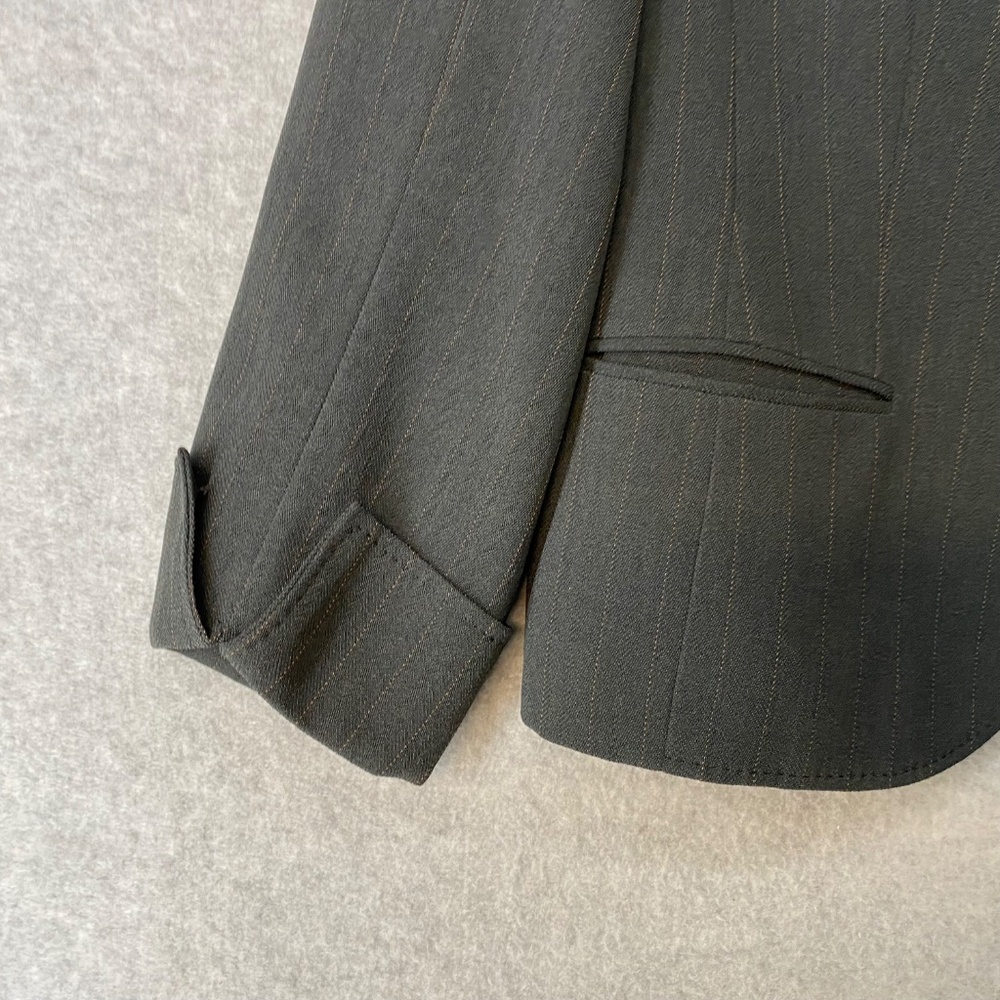 Garfield & Marks Size 10 • Brown Pinstripe Pantsuit • 2 Piece Jacket Pants - Picture 6 of 16